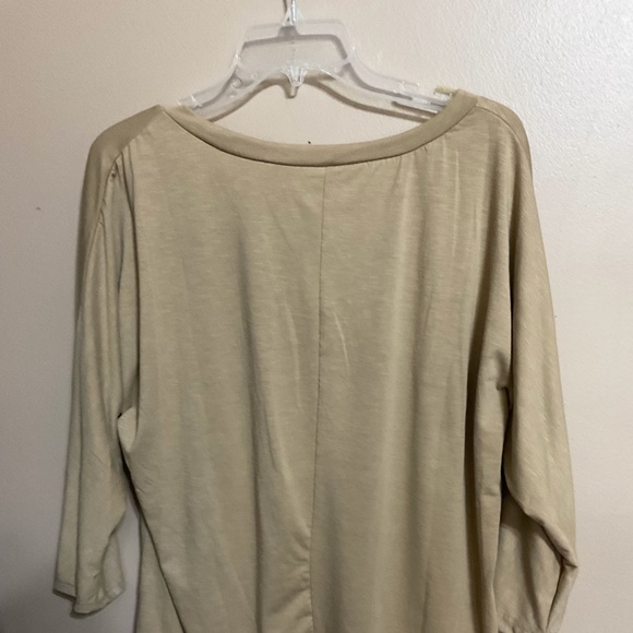 OC ORDER PLUS v neck 3/4 sleeve light brown xxL see measurements nwot - Picture 3 of 4